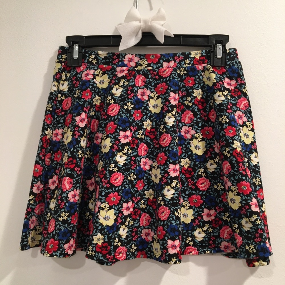 ☆Forever 21 Skirt☆